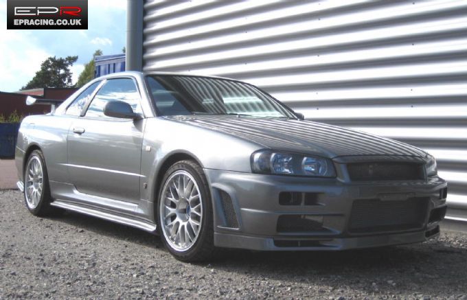 R34GTR OEM Style Front Fenders Pair.