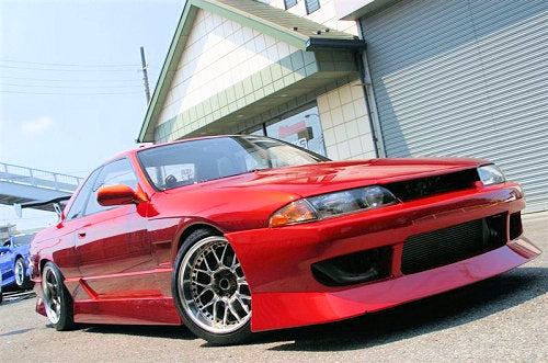 Skyline R32GTS UR Style Aero Body Kit