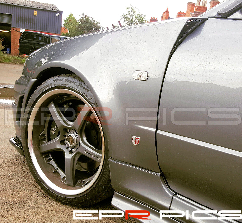 R34GTR Z-tune Style Front Fenders Pair.