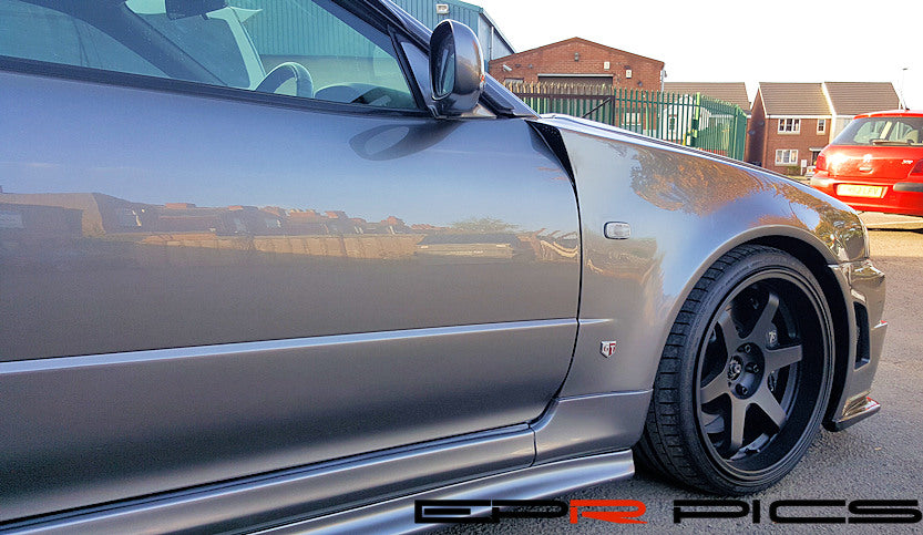 R34GTR Z-tune Style Front Fenders Pair.